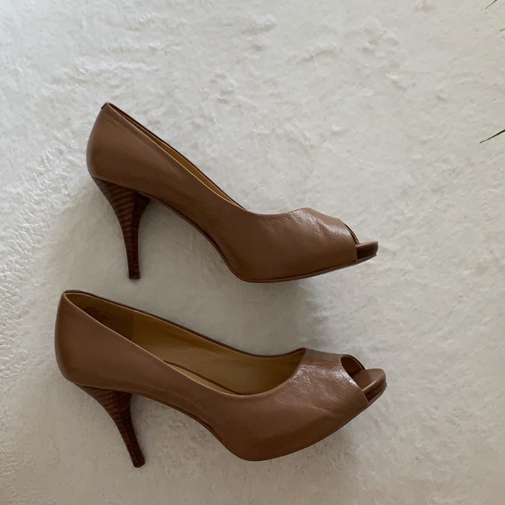 Nine West Peep Toe Heels Women’s Size 8.5